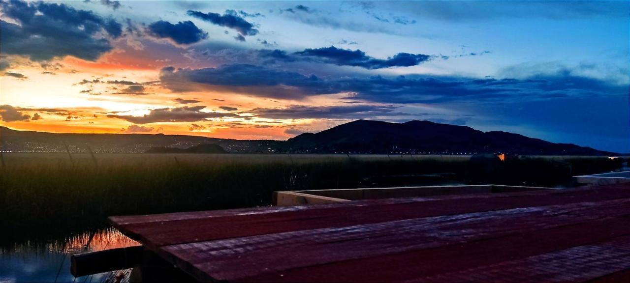 Ecoturismo, Los Uros Πούνο Εξωτερικό φωτογραφία